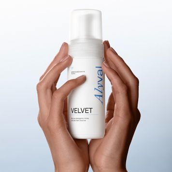 Alyval Velvet Intimate Foam Cleanser